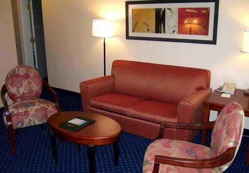 Courtyard By Marriott Oklahoma City Airport מראה חיצוני תמונה